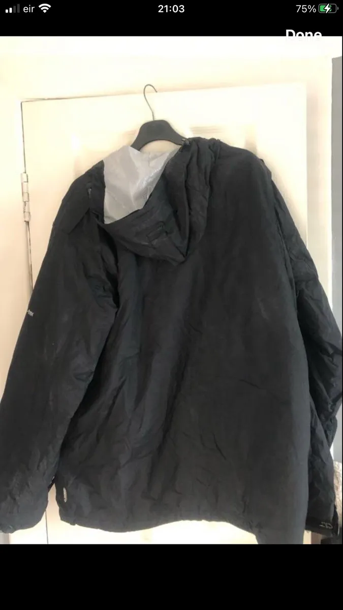 Mens trespass jacket size M €30 - Image 2