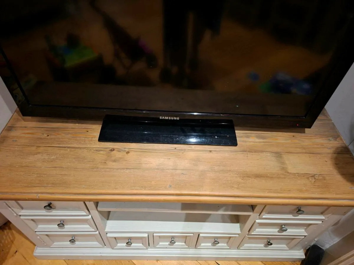 TV stand - Image 4
