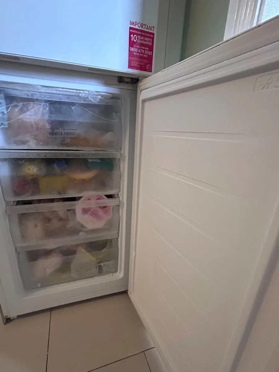 Hoover Kitchen Fridge & Freezer - Image 4