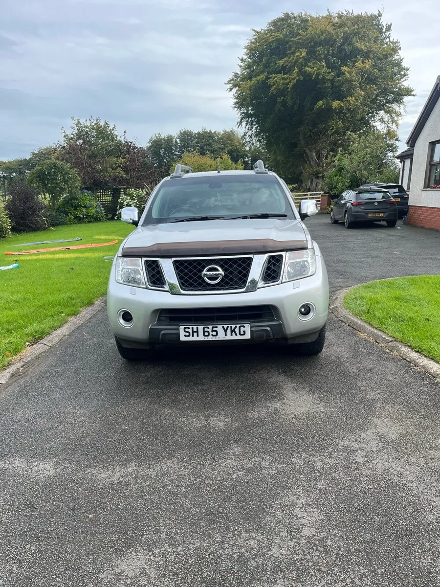 2015 Nissian navara - Image 4