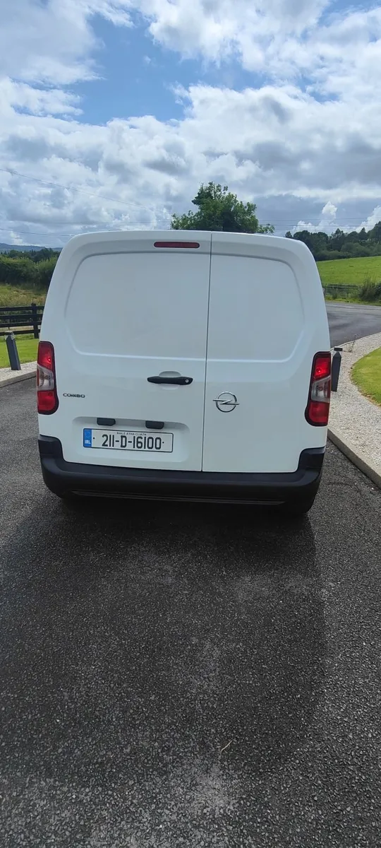 2021 Opel combo - Image 2