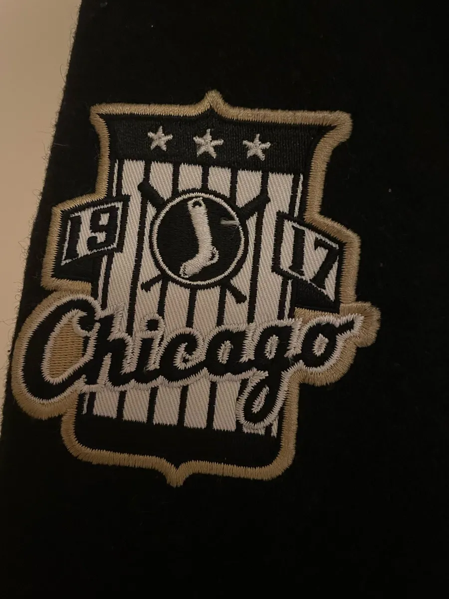 Chicago White Sox Majestic jacket - Image 4