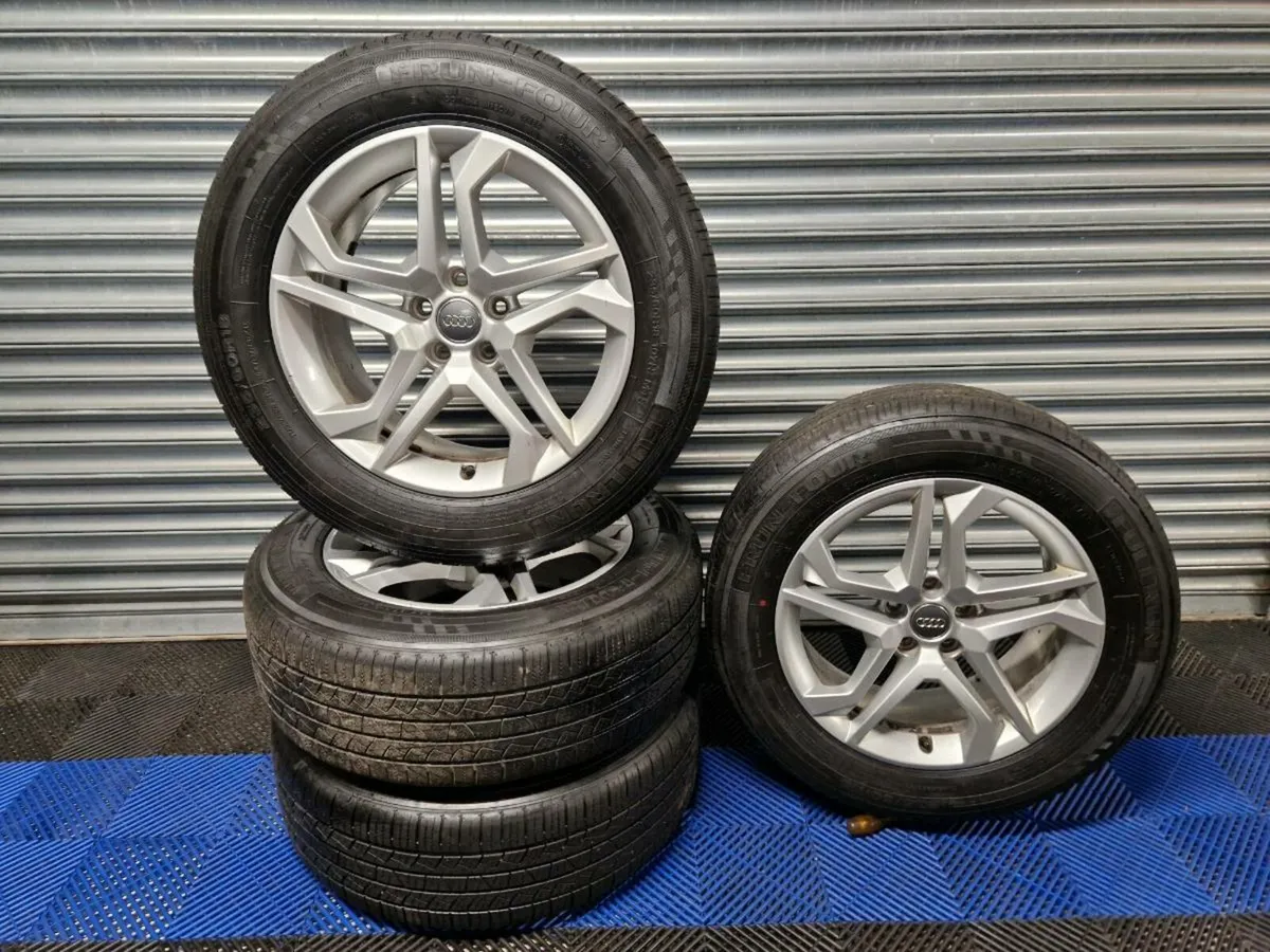 Audi Q5 18" **Original Audi + All Season Tyres** - Image 1