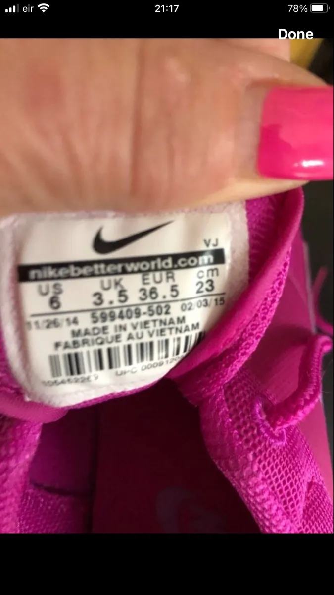 Girls Nike trainers size 3.5 €15 - Image 3
