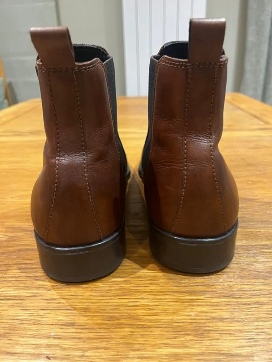 Ecco Chelsea Boots. Two pairs. Size 9/43 - Image 4