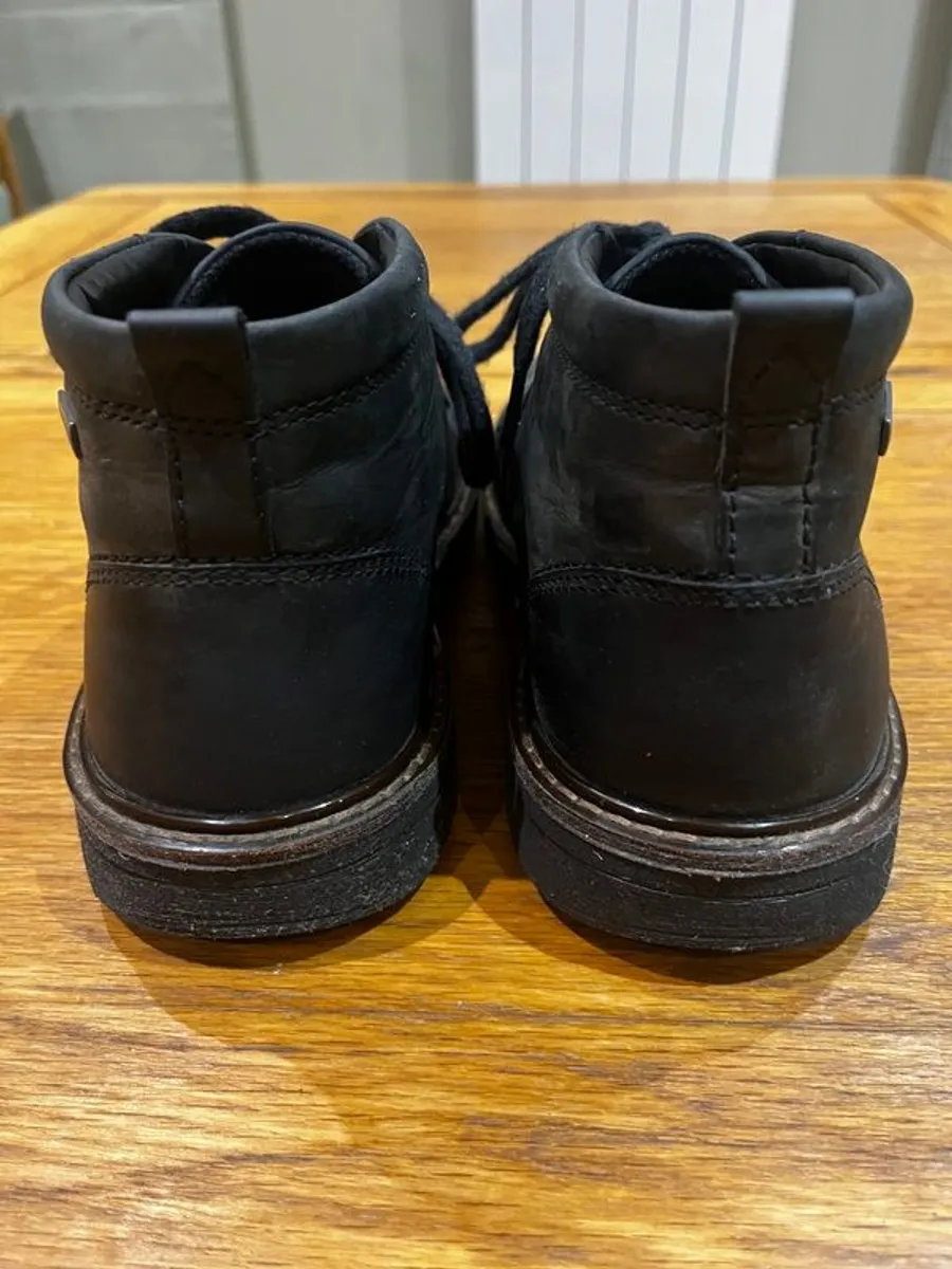 ECCO Boots size 9/43 as new. - Image 2