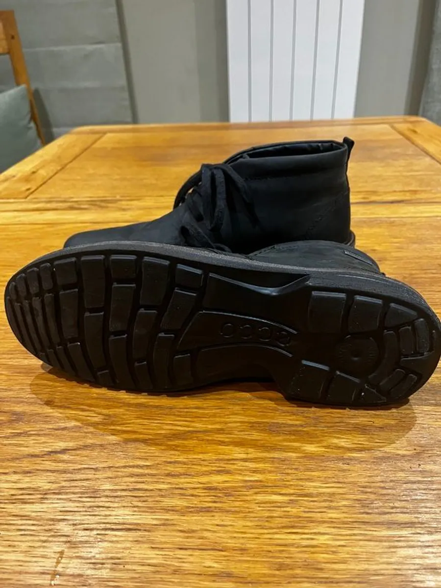 ECCO Boots size 9/43 as new. - Image 3