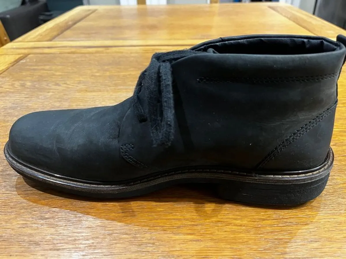 ECCO Boots size 9/43 as new. - Image 4