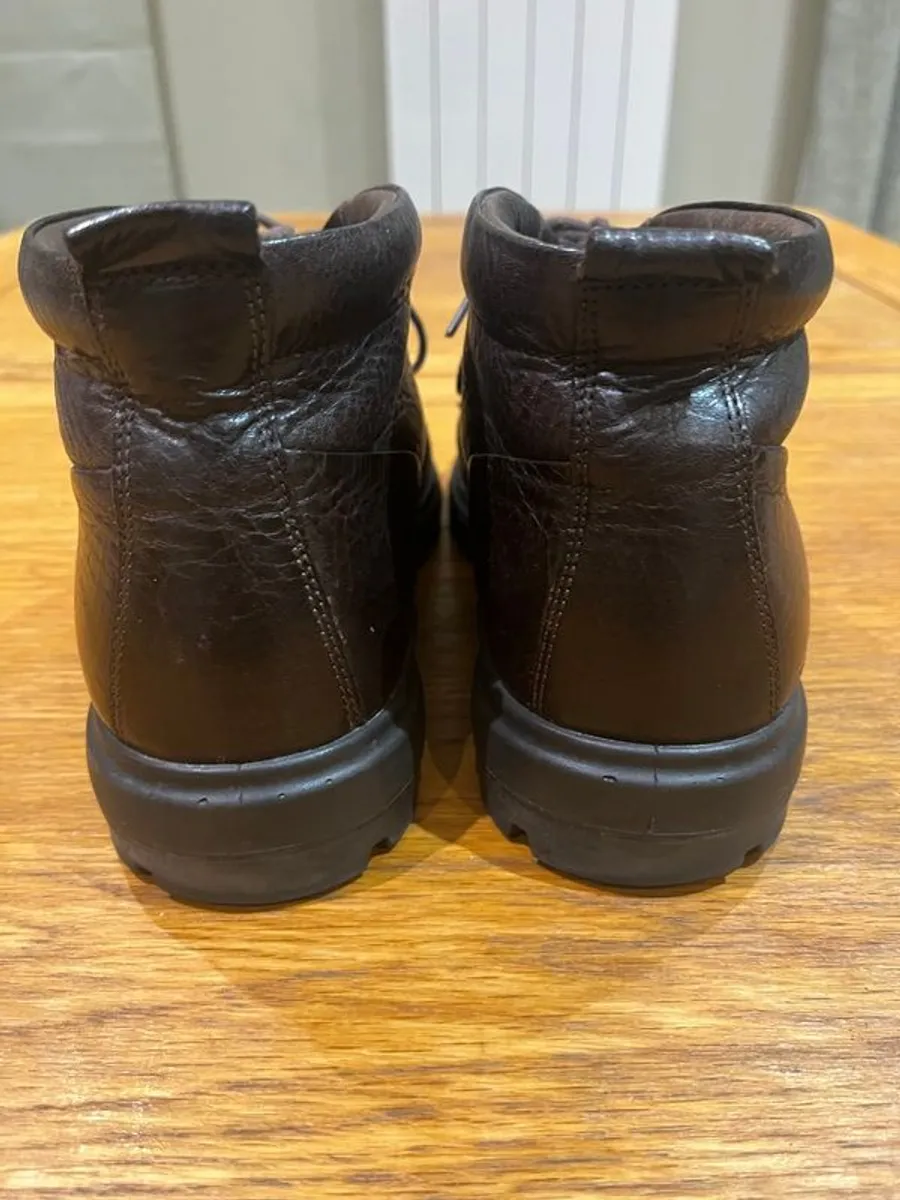 ECCO Chukka boot Size 9/43 dark brown. - Image 2