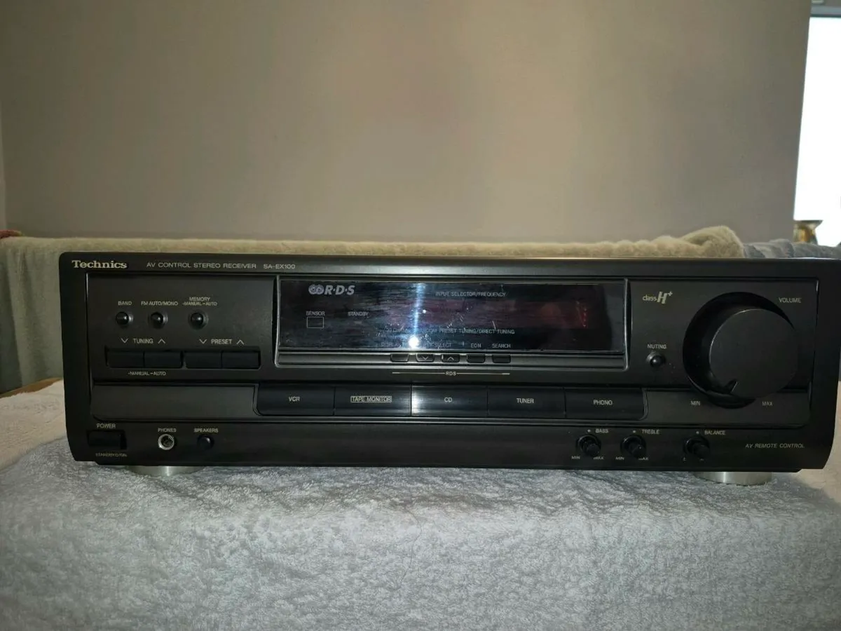 TECHNICS AMPLIFIER - Image 1