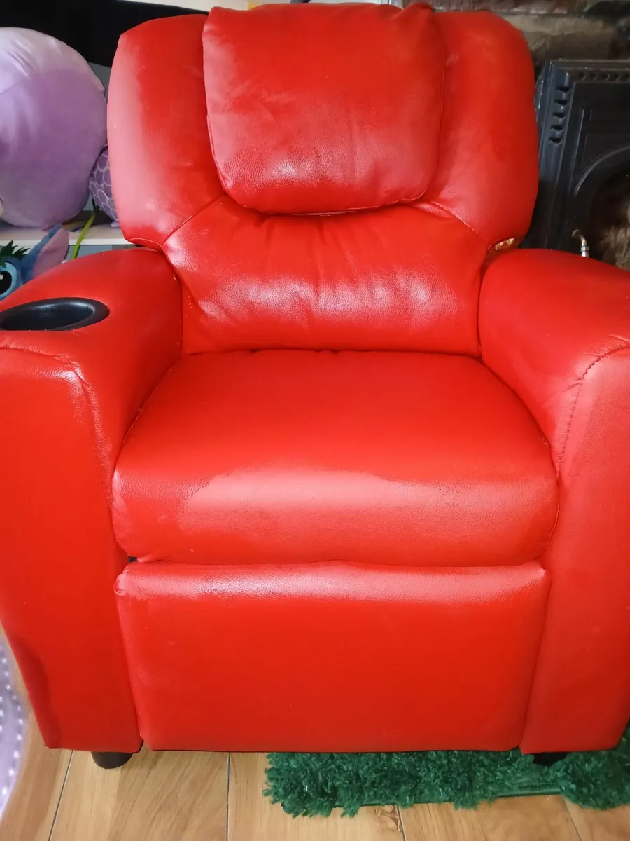 Kids recliner chair - Image 1