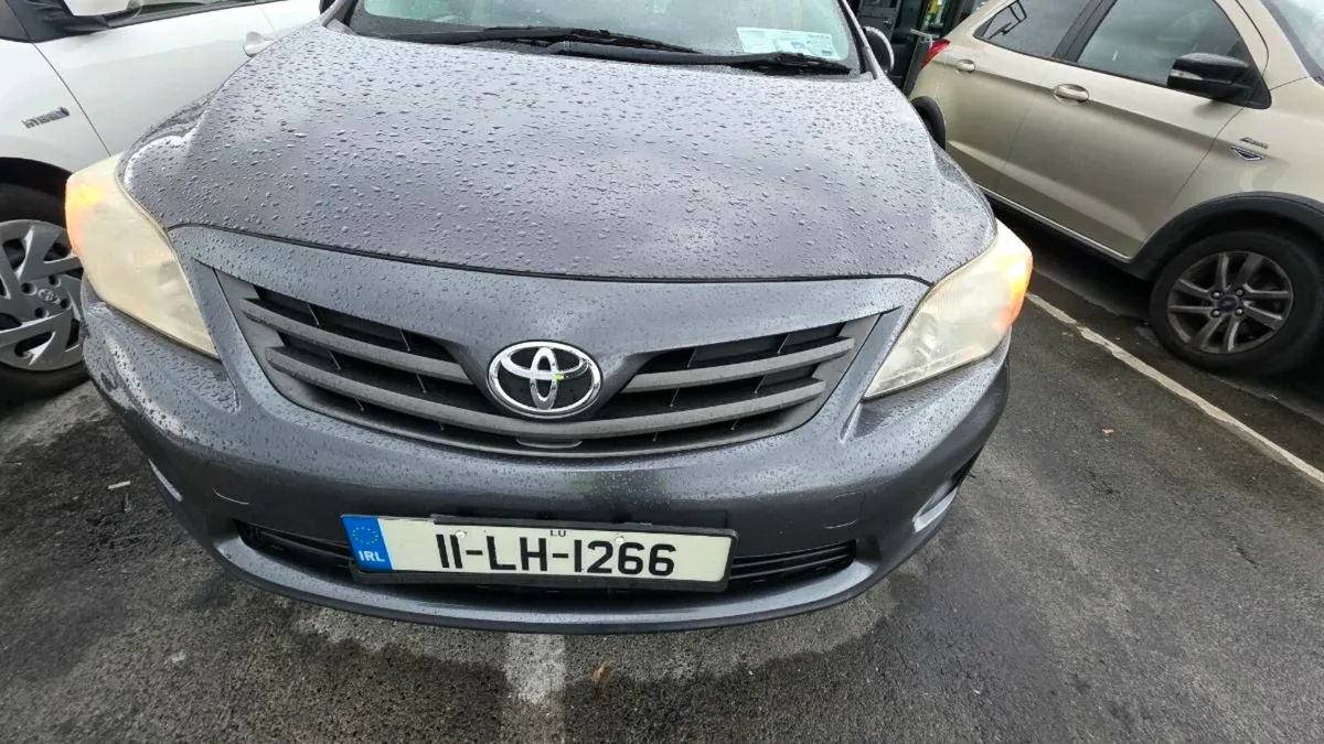 Car Toyota Corolla - Image 1