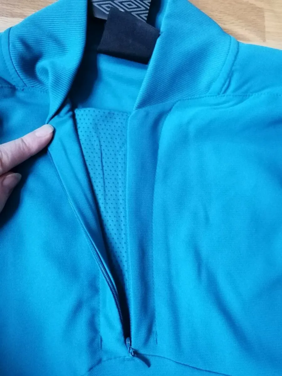 Nike kids top NEW - Image 2