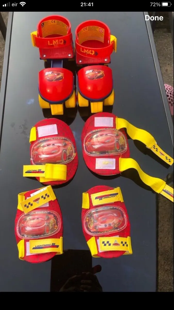 Child’s skates €10 - Image 2