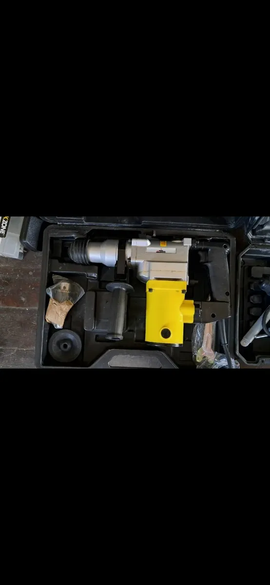 Saw - Image 1