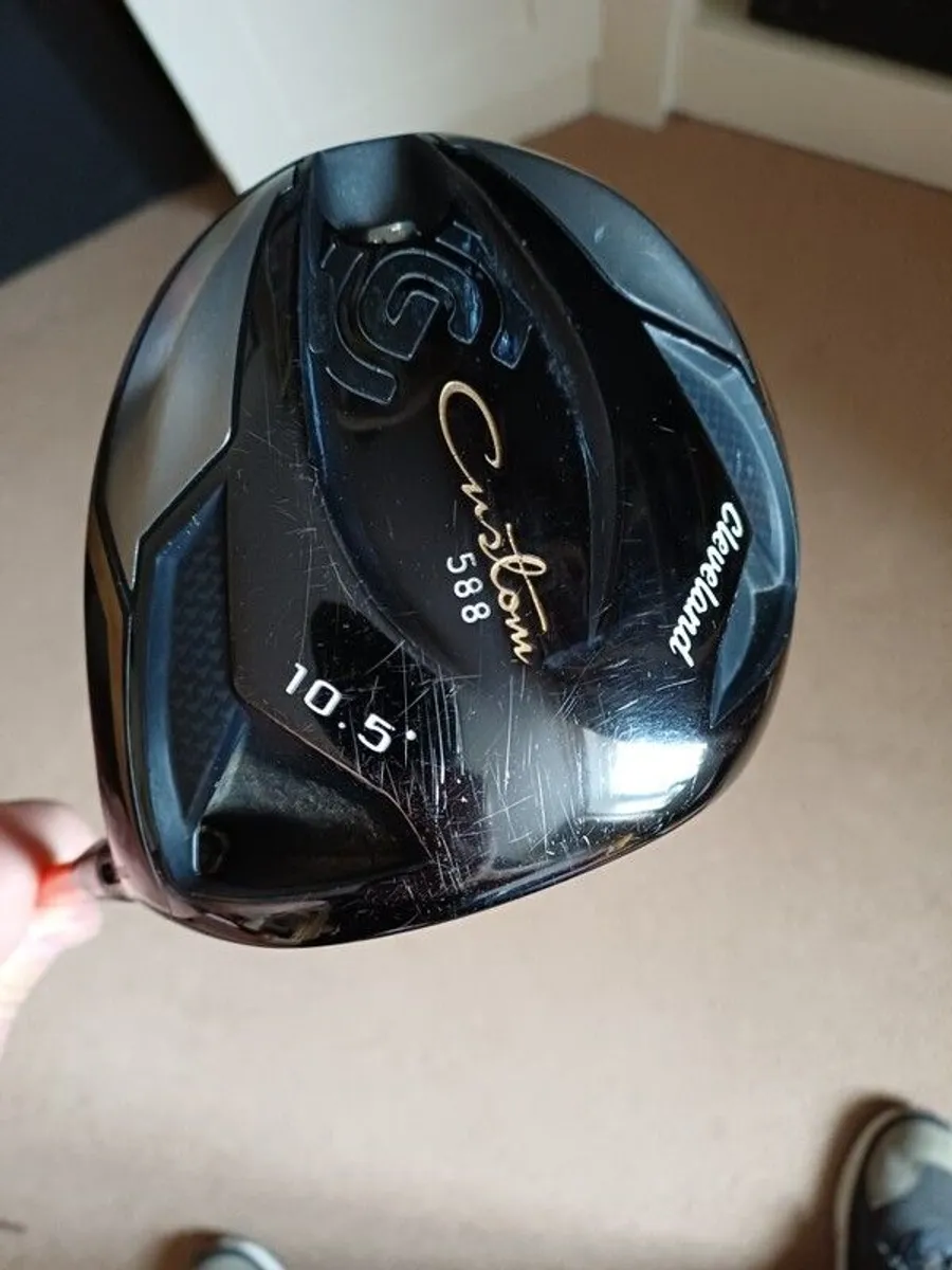 Golf driver. Cleveland Custom 588 Driver - Image 1