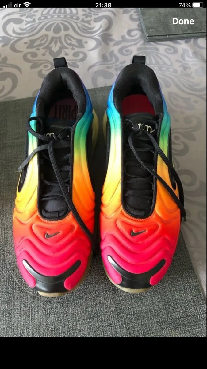Mens trainers like new size 8 €40 - Image 1