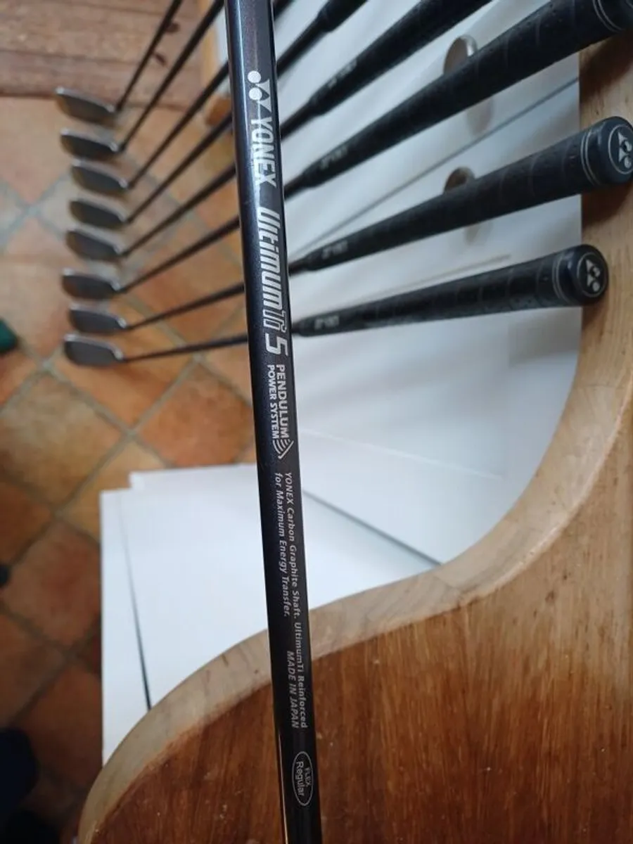 Golf iron set. Yonex golf irons, 3 to sand wedge, graphite shafts, regular flex. - Image 3