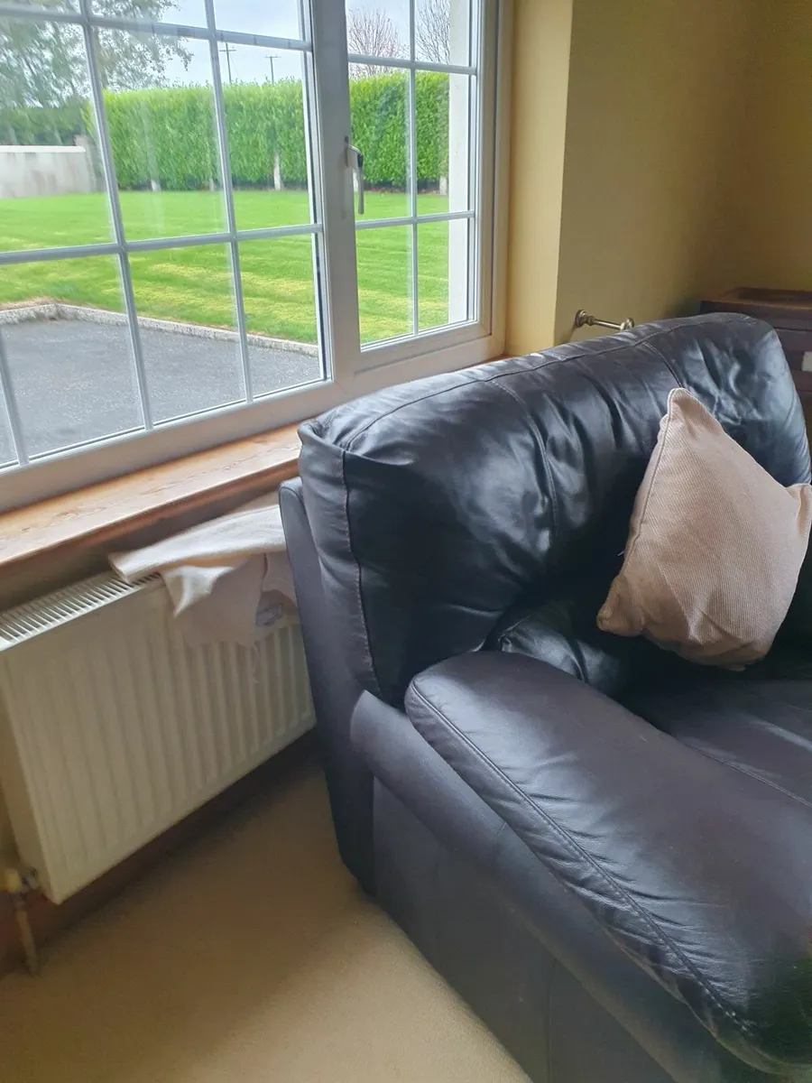 Genuine Leather 3 piece suite - Image 3