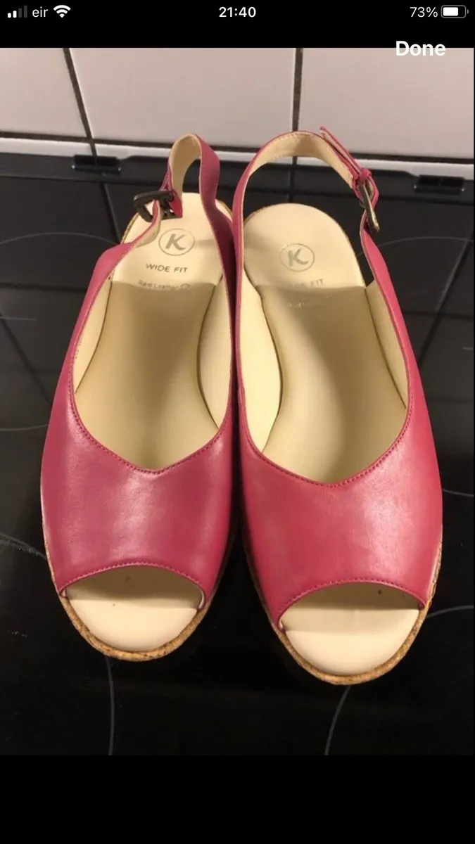 Ladies leather wedge sandals size 5.5 €20 - Image 1