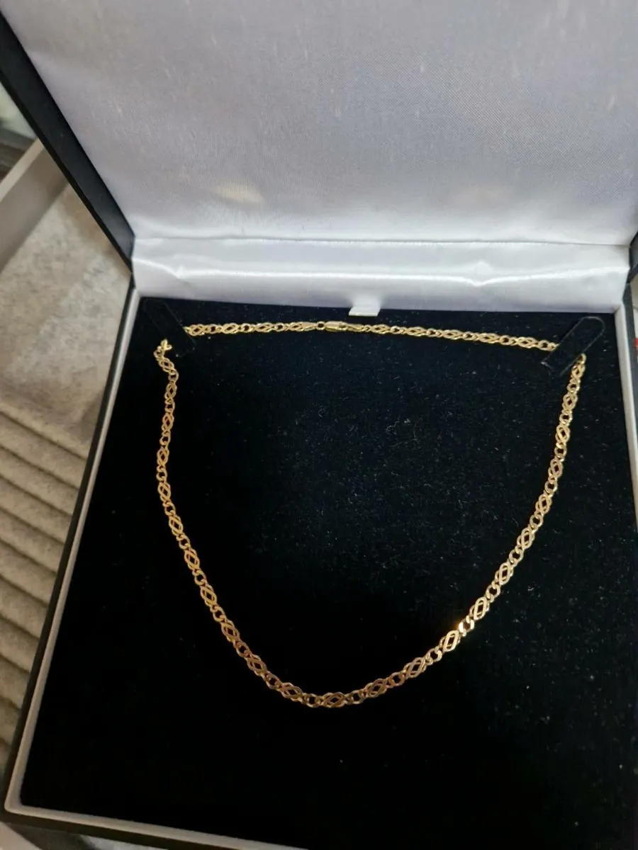 9ct gold necklace