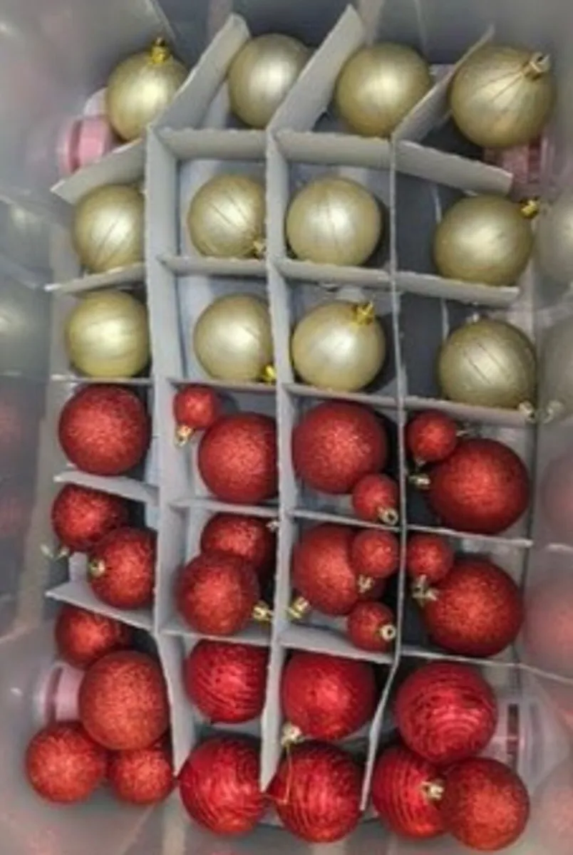 Christmas Decorations from €5 - Image 4