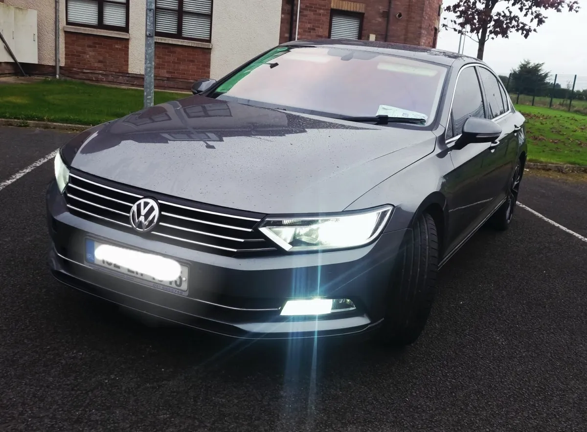 Volkswagen Passat 2015 - Image 1
