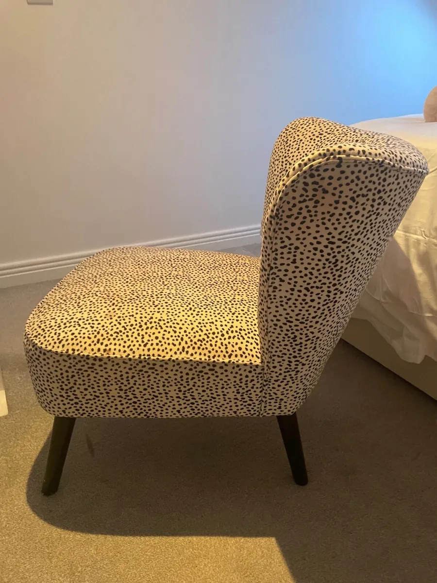 Dalmatian print  chair - Image 4