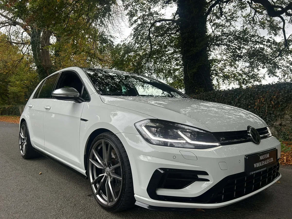 181 VW GOLF R 300BHP DSG LOW KMS - Image 1