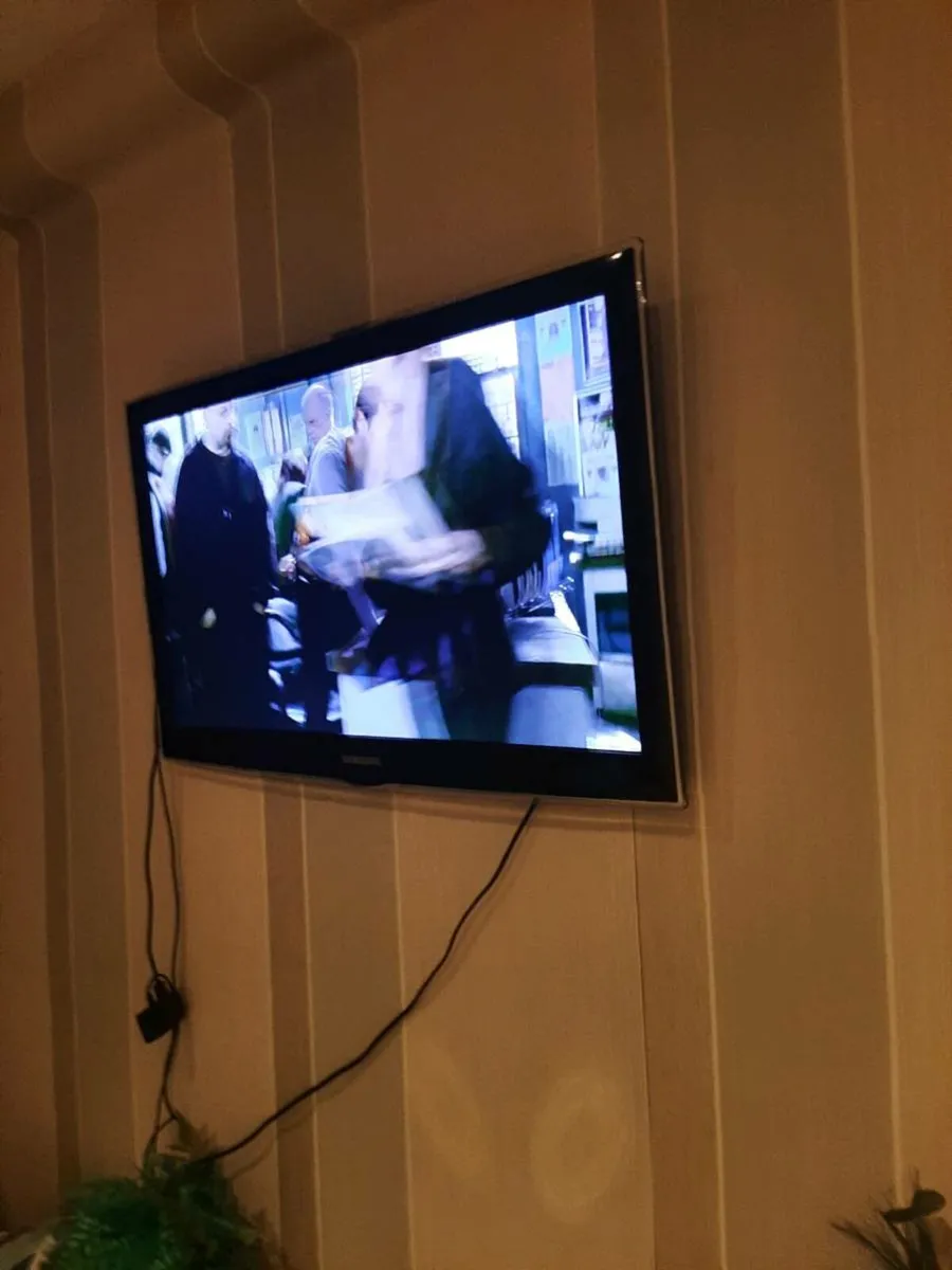 Tv - Image 1