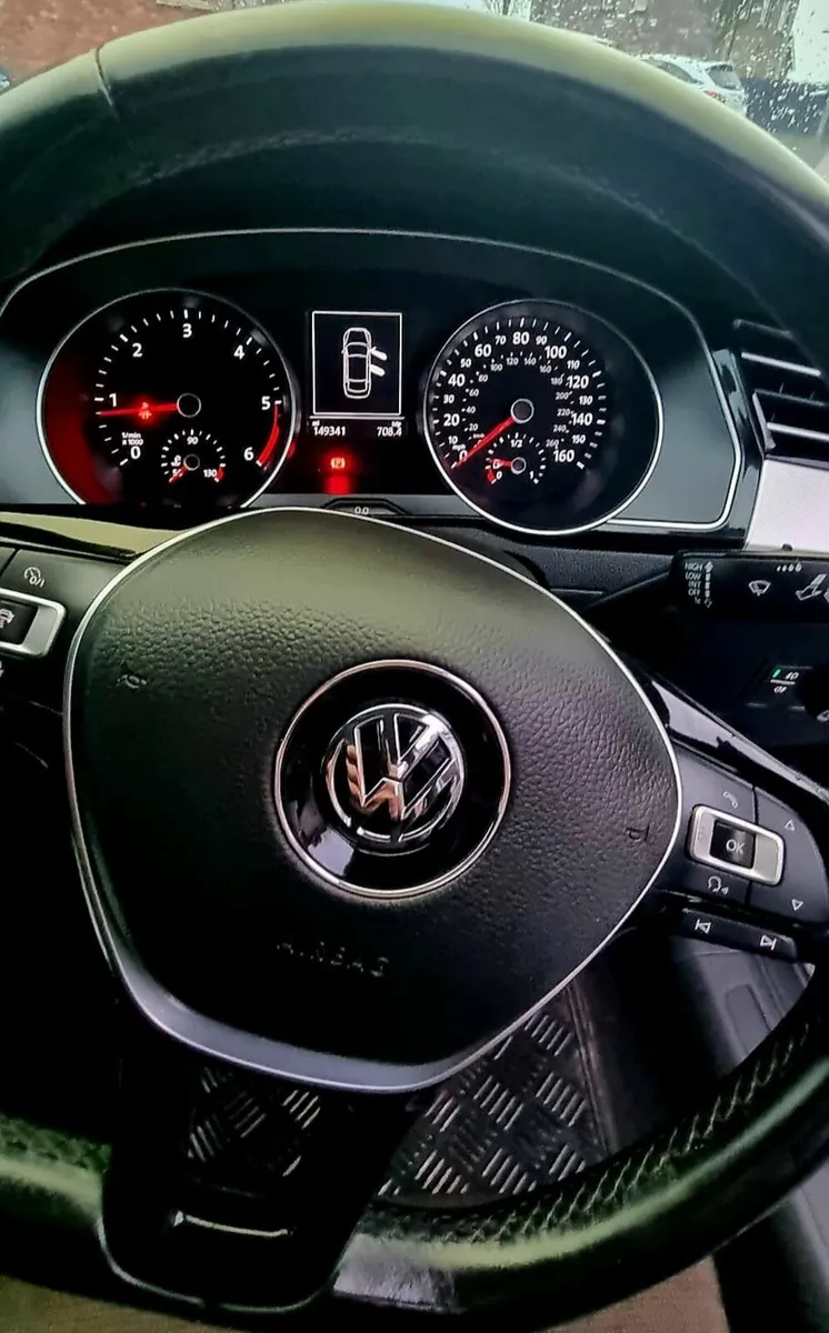 Volkswagen Passat 2015 - Image 3