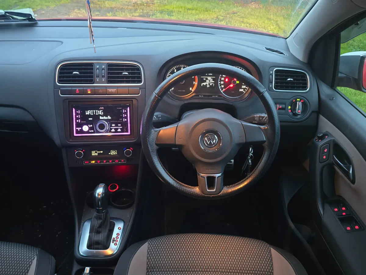 Volkswagen Polo cross 2014 Automatic €6990 - Image 4