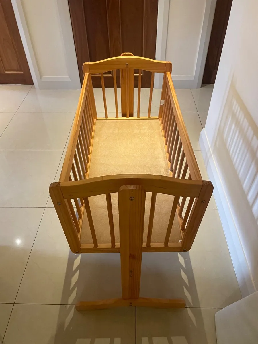 Crib - Image 4