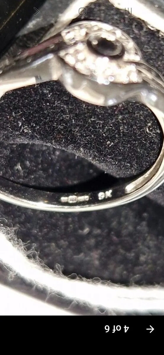 9ct white gold sapphire & diamond ring - Image 2