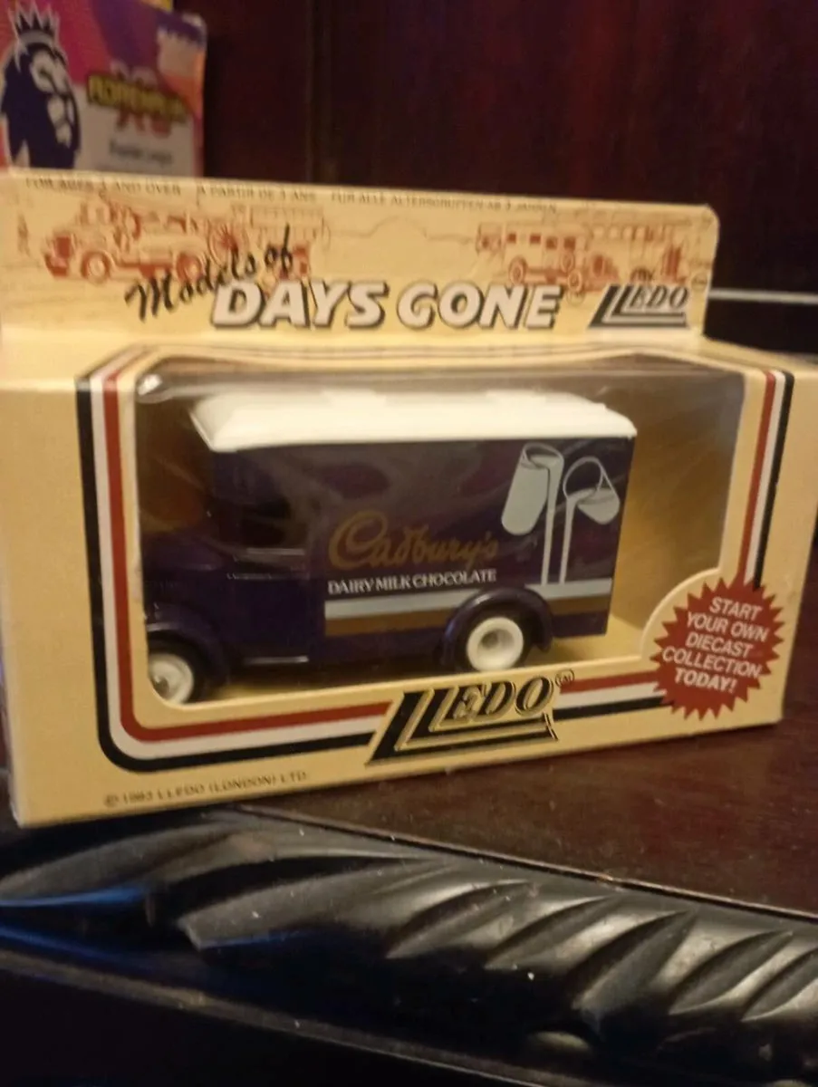 VINTAGE LlEDO CADBURY CHOCOLATE DIE - CAST MODLES - Image 3