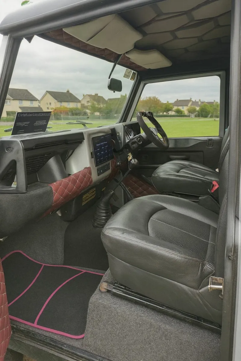 Land Rover Defender 130 - Image 3