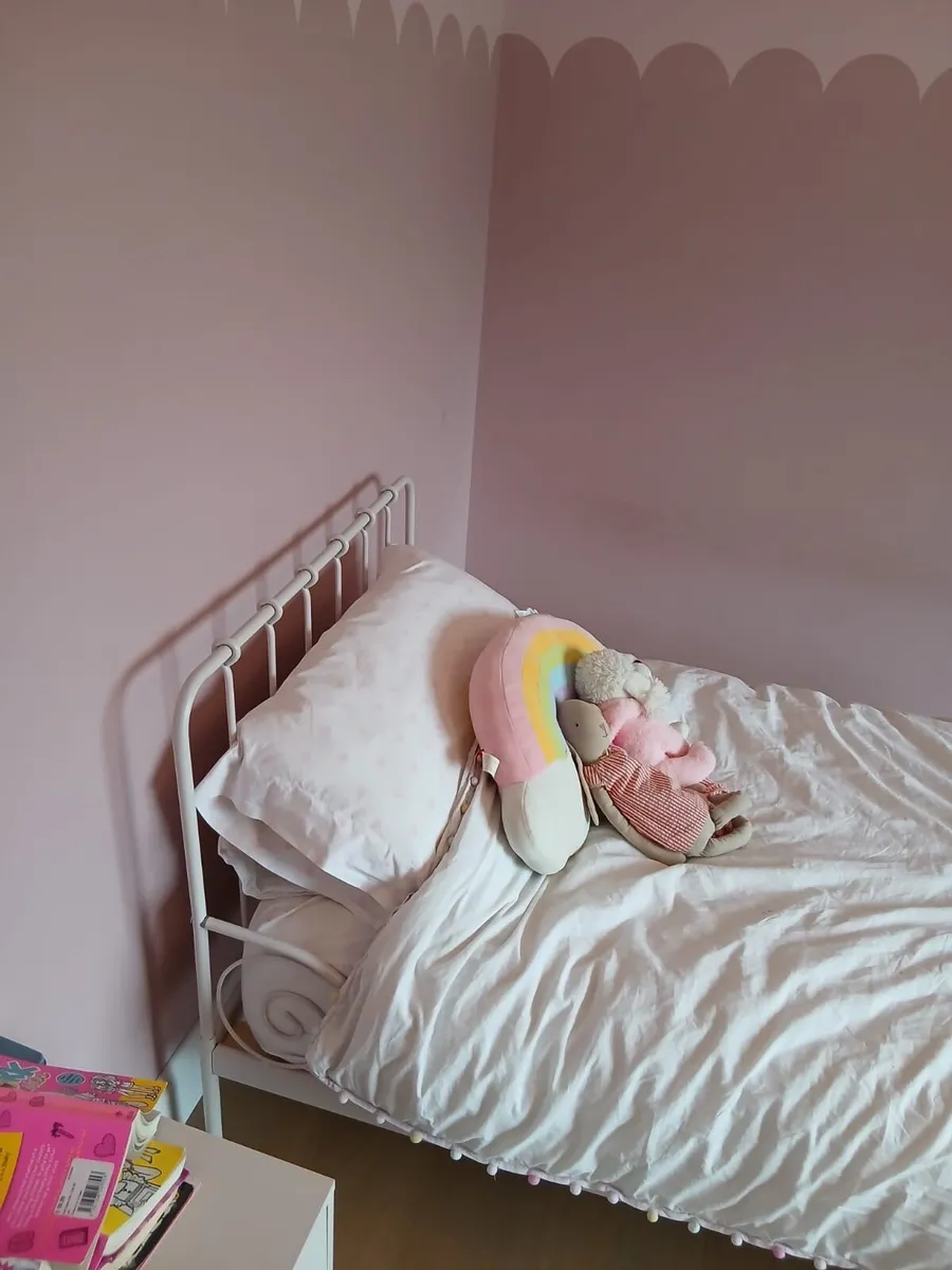 Bed - Image 3