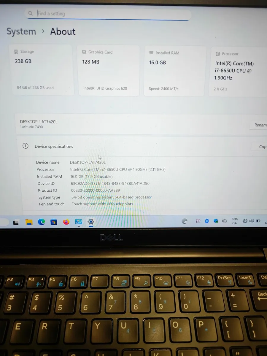 Latitude 7490 - Image 1