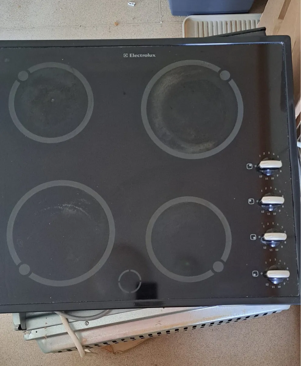 Electric oven and hob - Image 3