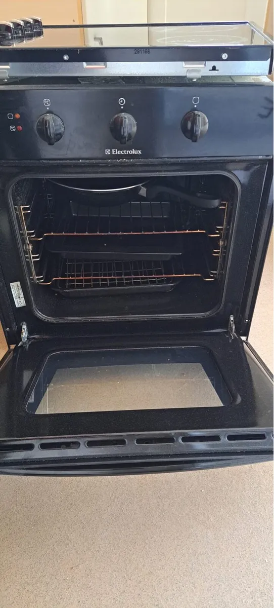 Electric oven and hob - Image 4
