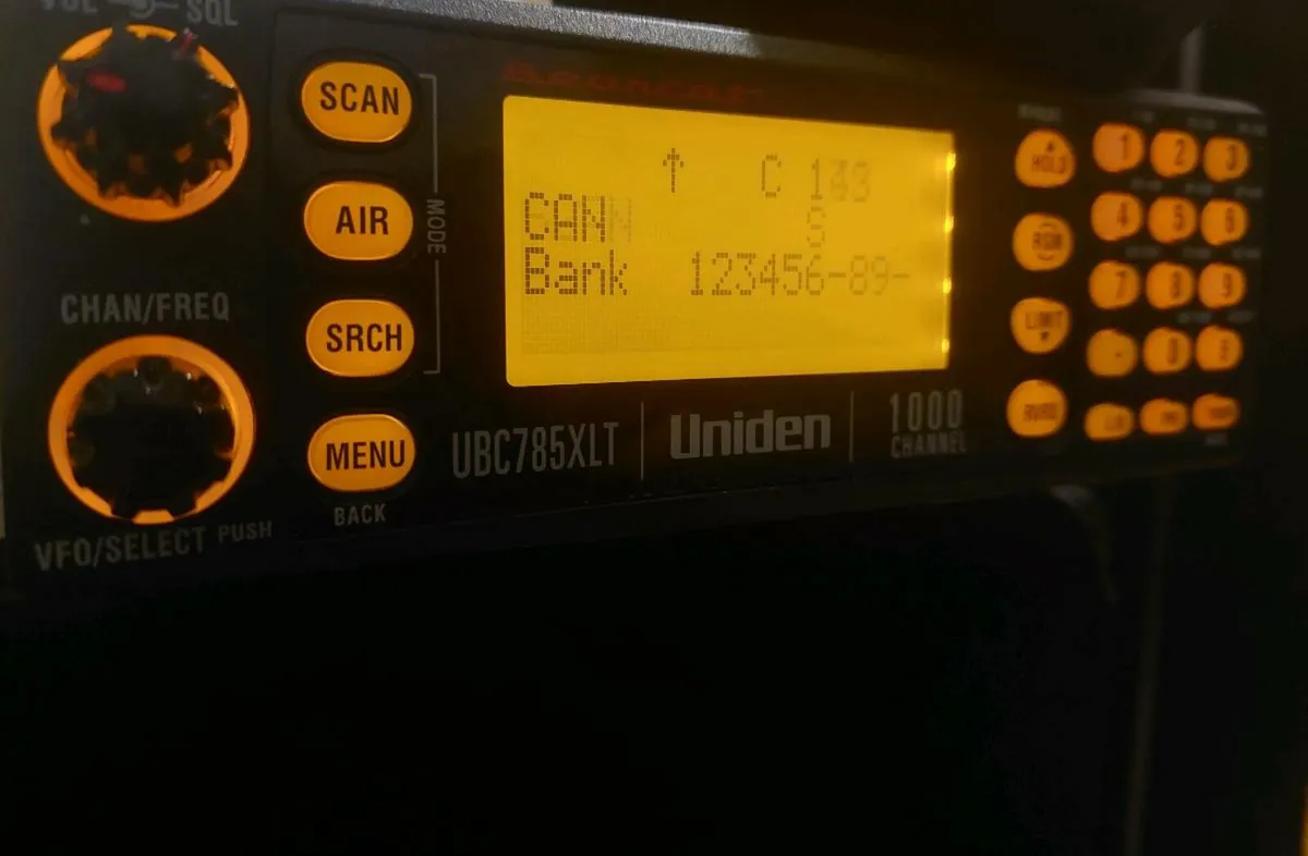 Mint UNIDEN UBC785XLT 8.33KHZ* AUTOSTORE* - Image 3