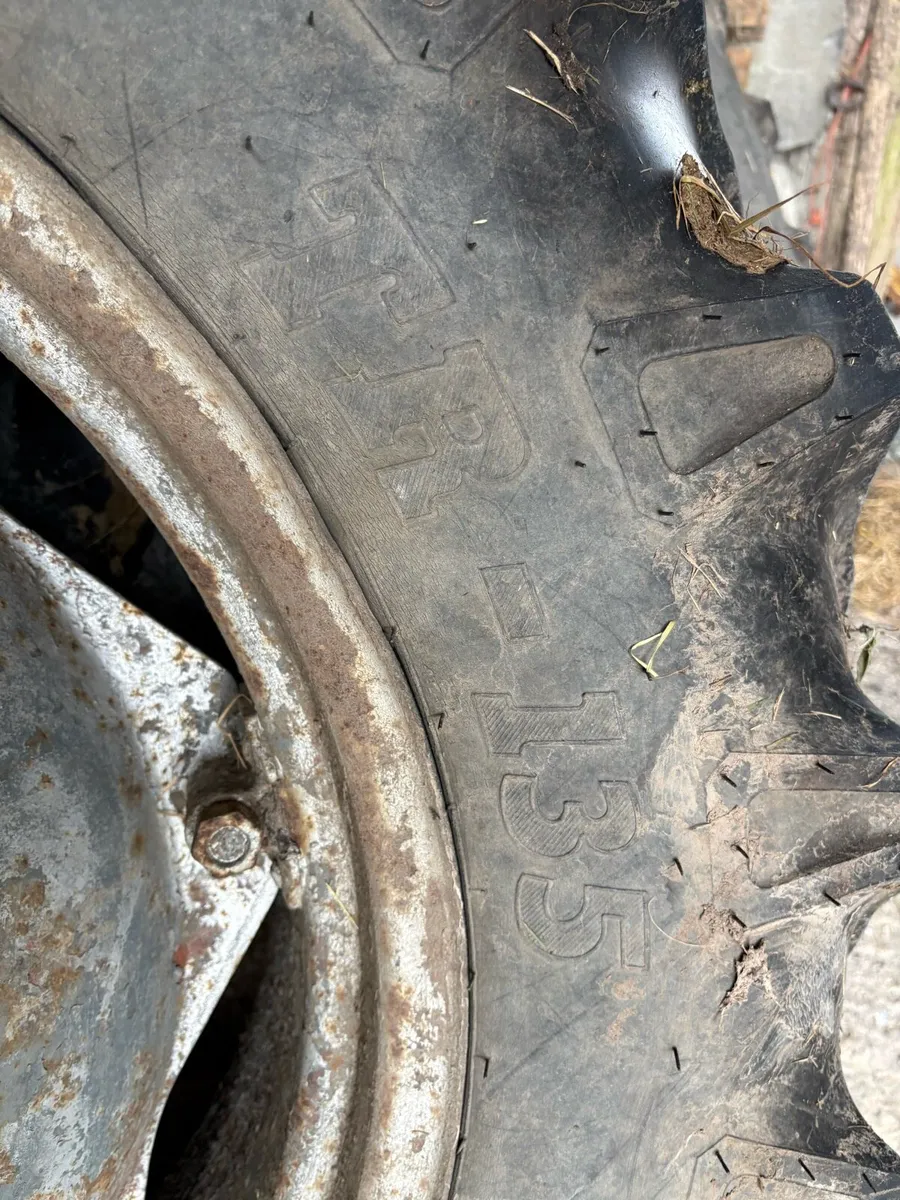 Tractor tyres for 135/35 - Image 4