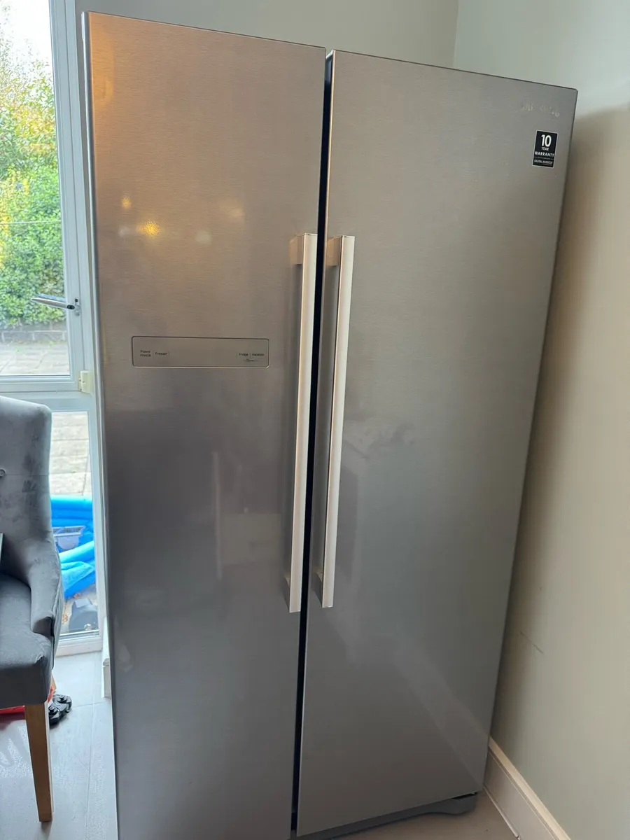 Fridge/ freezer - Image 1