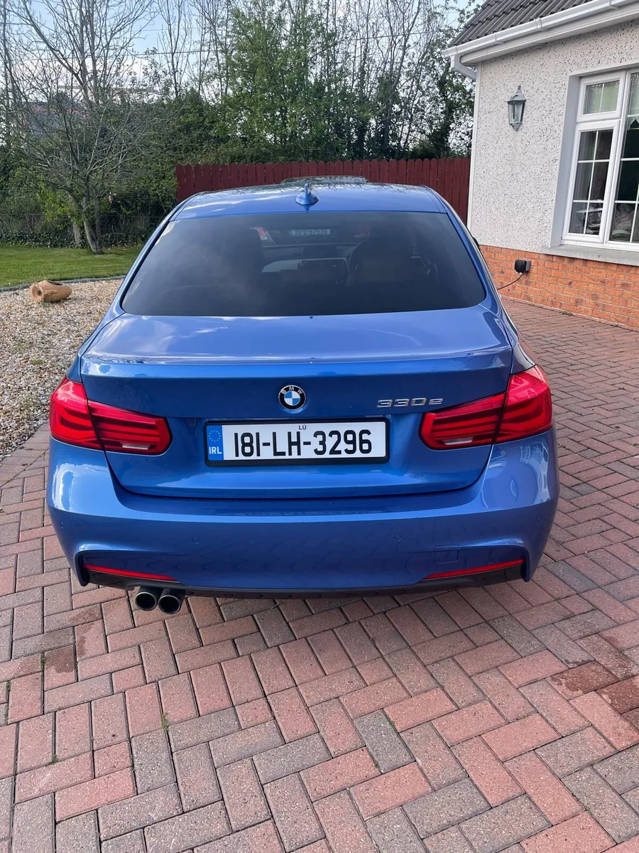 2018 BMW 330e - Image 4