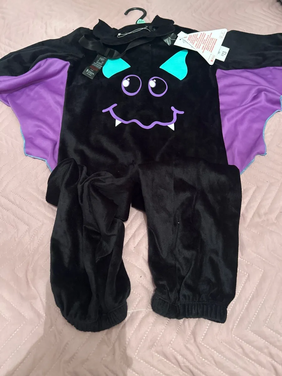 Halloween Costume 3/4 - Image 2
