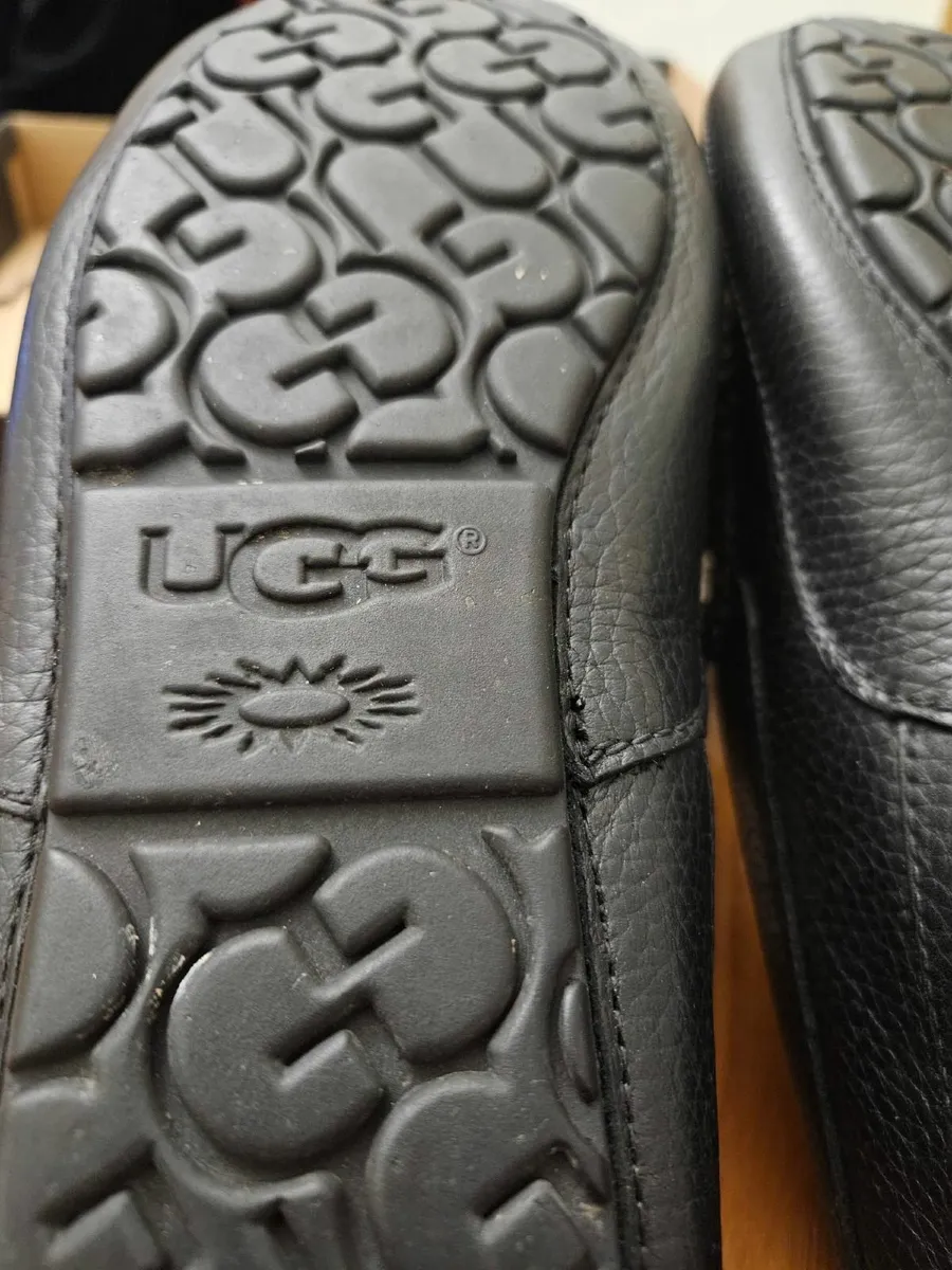 Ugg slippers - Image 3
