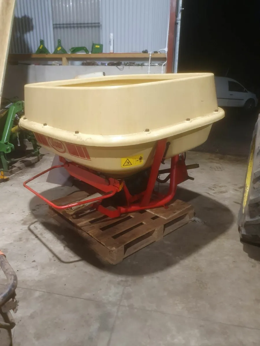 Vicon 1200kg sower - Image 4
