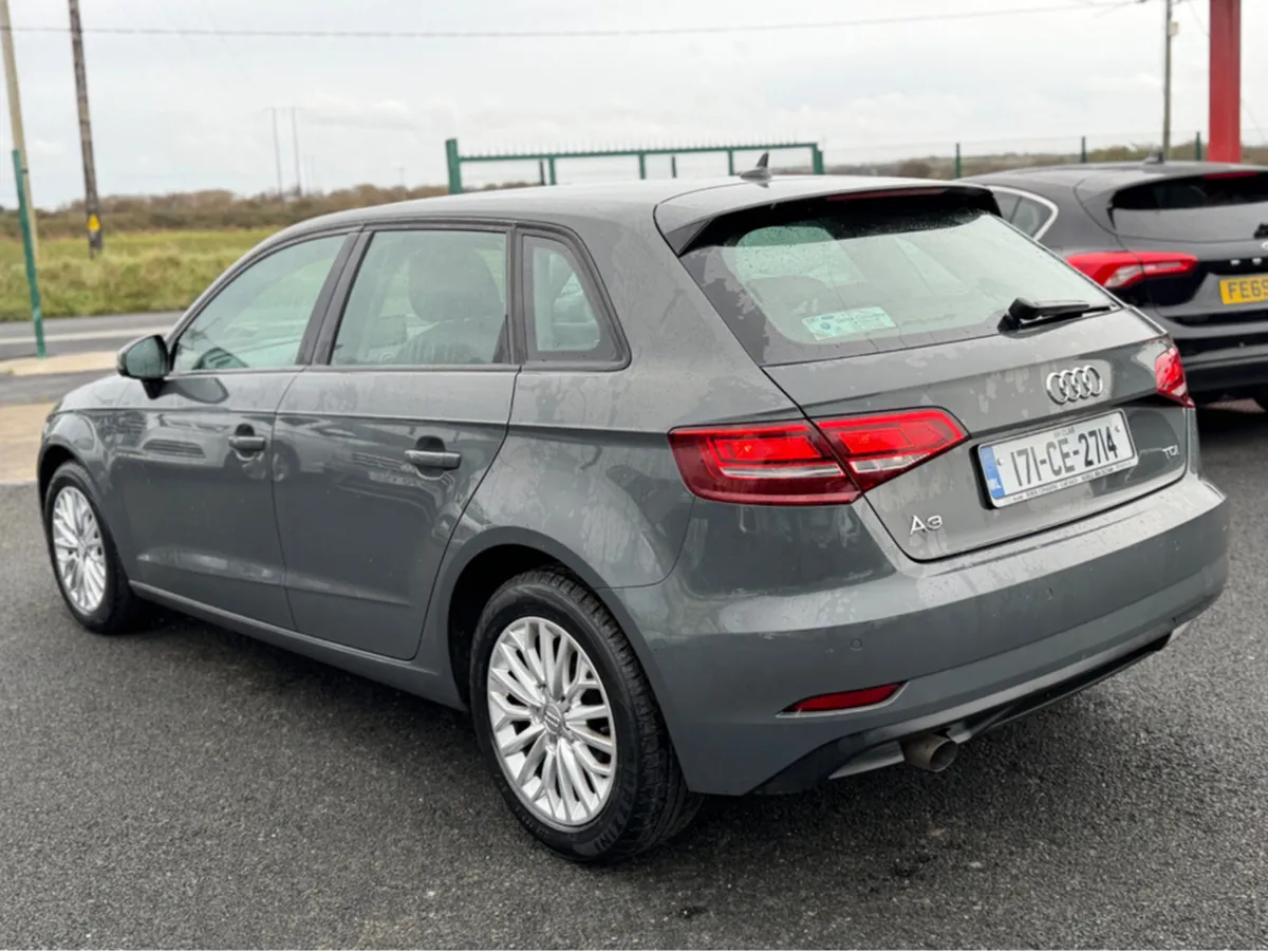 Audi A3 1.6 TDI SE TECHNIK 110PS 5DR - Image 4