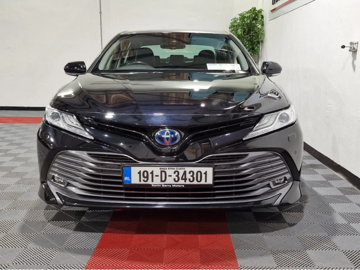 Toyota Camry 2.5 HYBRID PLATINUM (IRISH CAR) AUTOM - Image 2
