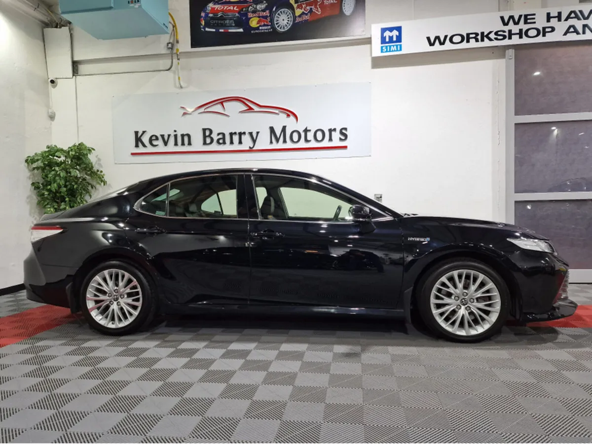 Toyota Camry 2.5 HYBRID PLATINUM (IRISH CAR) AUTOM - Image 4